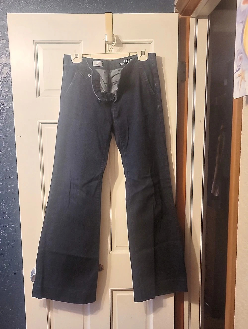 Gap 1969 Flare Jeans in Blue Waist 30/10 Like New